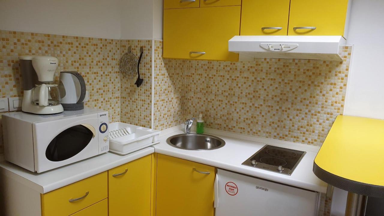 Apartmani N.May'S 카를로바츠 외부 사진