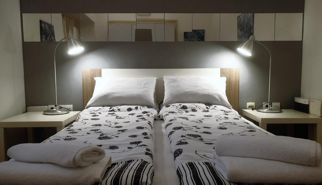 Apartmani N.May'S 카를로바츠 외부 사진